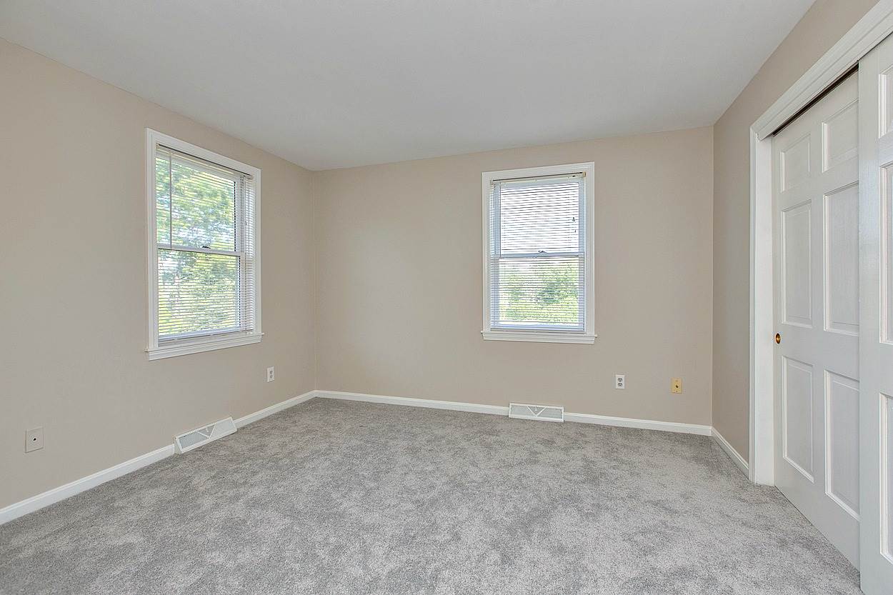 2 1/2 Fenway Street, Unit R Derry, NH 03038 - Photo 15 of 31