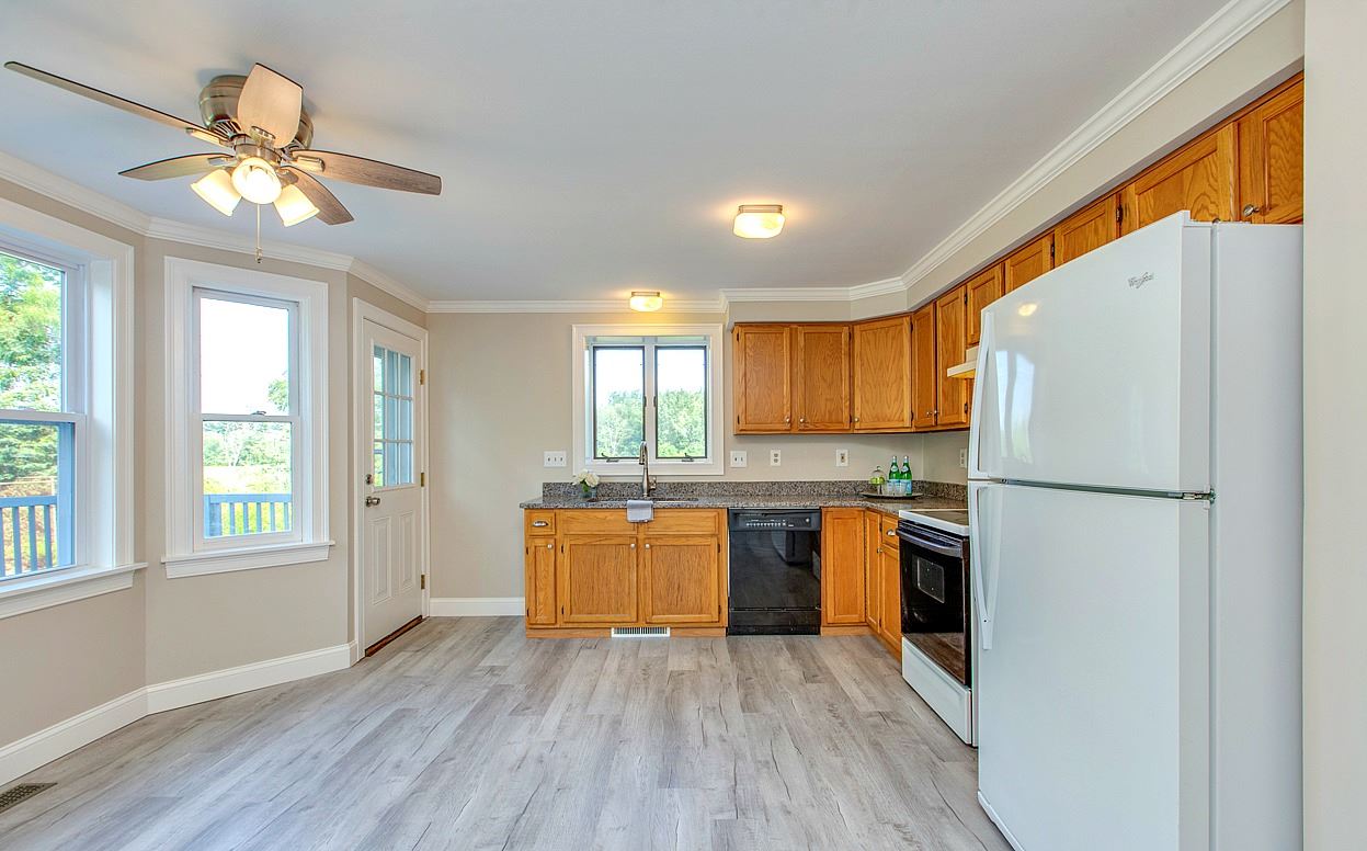 2 1/2 Fenway Street, Unit R Derry, NH 03038 - Photo 3 of 31