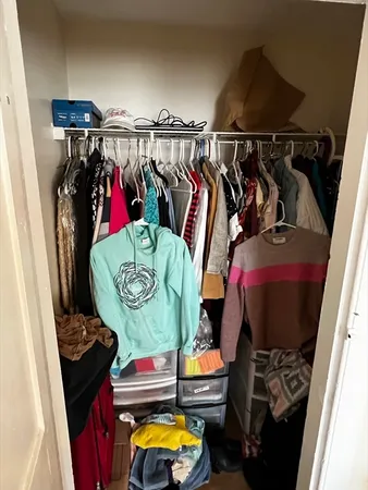 $1,525 | 797 Main Street, Unit 5, Amherst, MA 01002