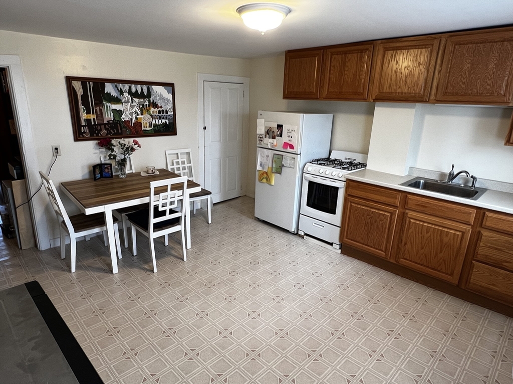 797 Main Street, Unit 5 Amherst, MA 01002 - Photo 2 of 11