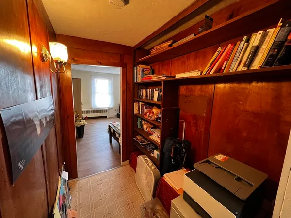 $1,525 | 797 Main Street, Unit 5, Amherst, MA 01002