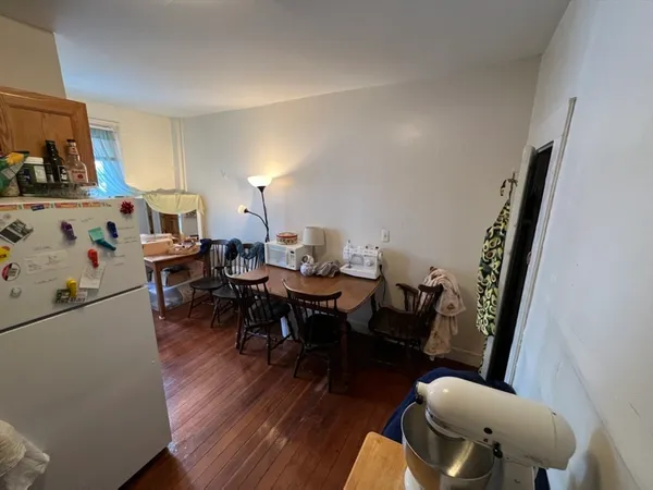 $1,525 | 797 Main Street, Unit 6, Amherst, MA 01002