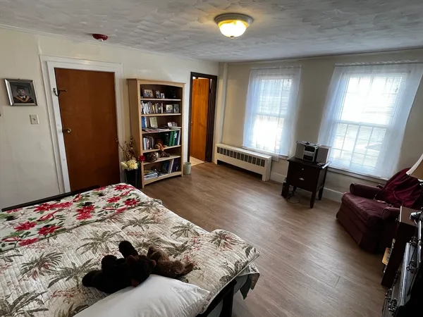 $1,525 | 797 Main Street, Unit 5, Amherst, MA 01002