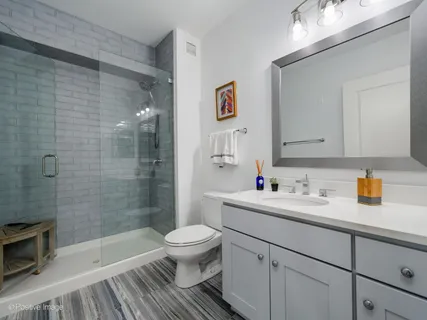 $1,395,000 | 225 North Columbus Drive, Unit 6705, Chicago, IL 60601