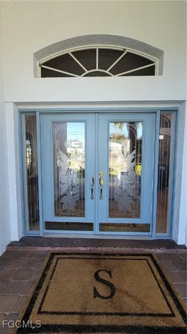 a view of an entryway