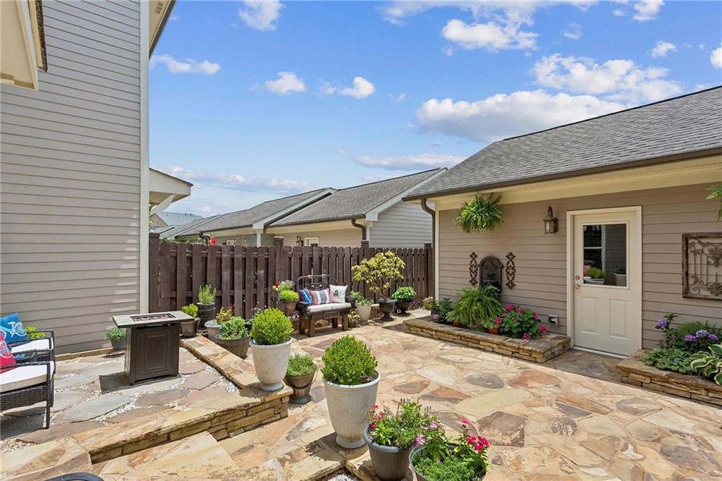 243 South Village Square Canton, GA 30115 - Photo 19 of 35