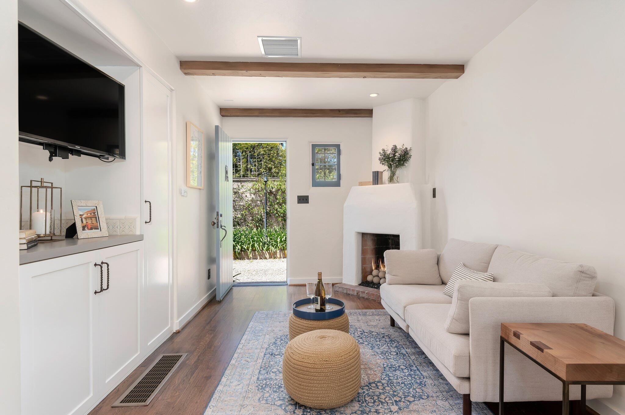 1520 Lingate Lane Montecito, CA 93108 - Photo 30 of 38 a living room with furniture and a flat screen tv