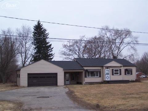7151 Miller Road Swartz Creek, MI 48473 - Photo 3 of 18 20125716-2.JPG