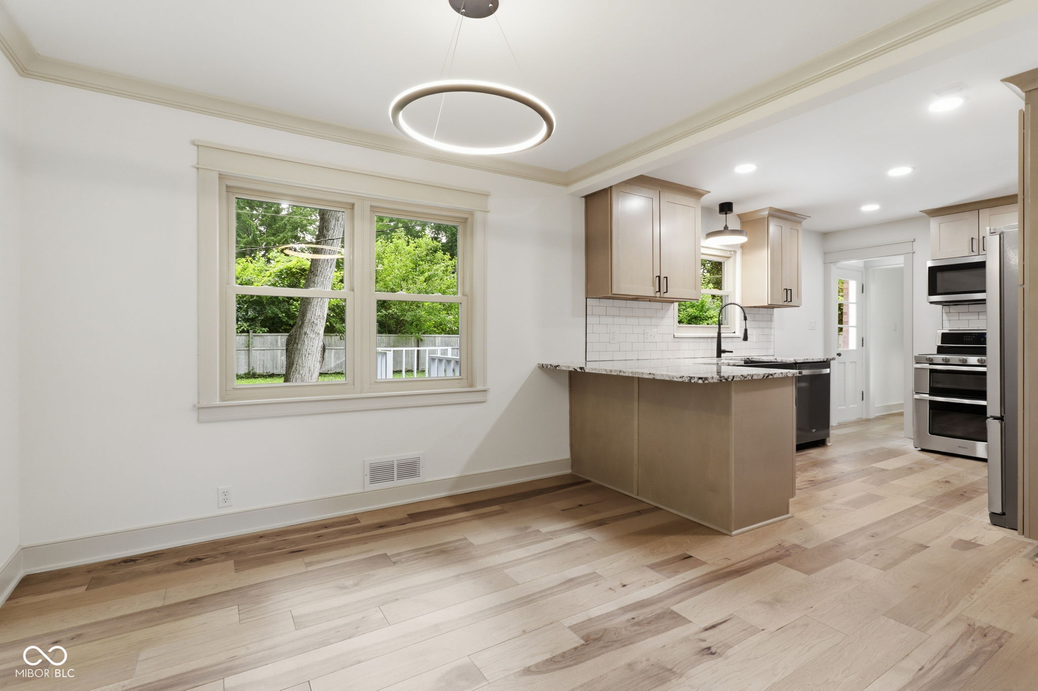 7703 Clarendon Road Indianapolis, IN 46260 - Photo 20 of 50 Gallery Image 20
