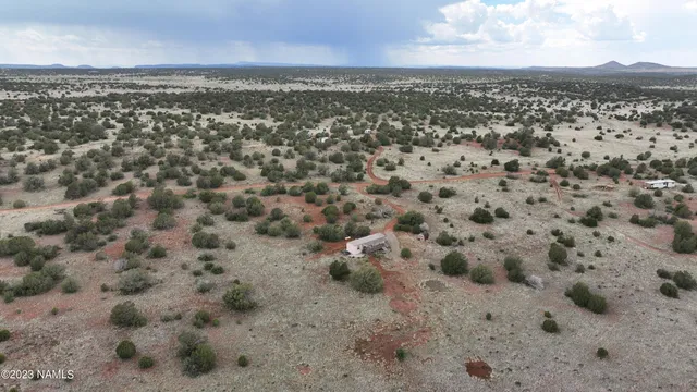 $130,000 | 64525 North Flaming Star Drive, Seligman, AZ 86337