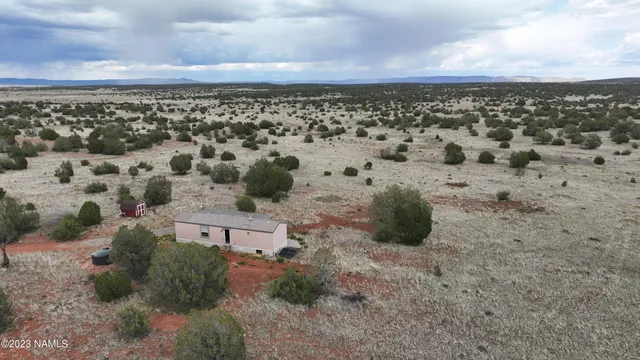 $130,000 | 64525 North Flaming Star Drive, Seligman, AZ 86337