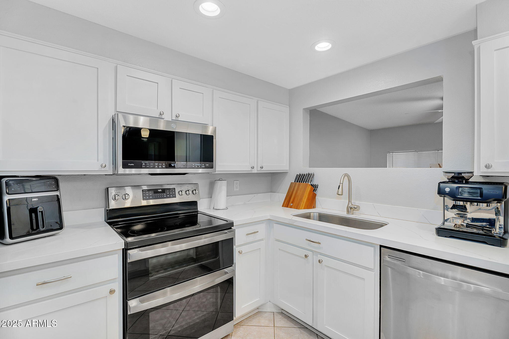 1511 West Mesquite Street Chandler, AZ 85224 - Photo 8 of 34 9-web-or-mls-Mesquite-09