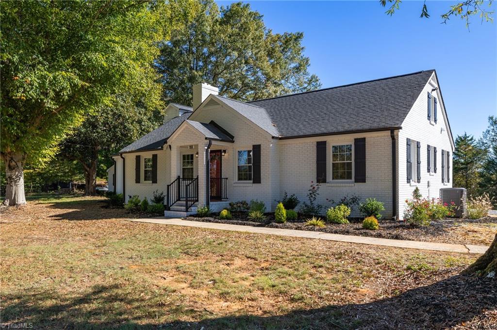 6095 Germanton Road Winston-Salem, NC 27105 - Photo 2 of 43