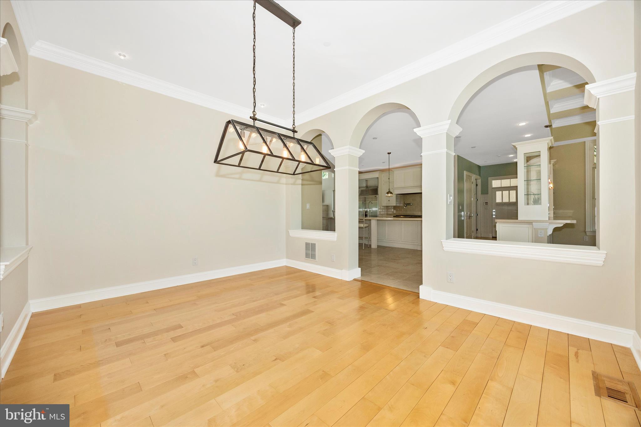 21612 Ripplemead Drive Gaithersburg, MD 20882 - Photo 9 of 129 Solid Hardwood Floors