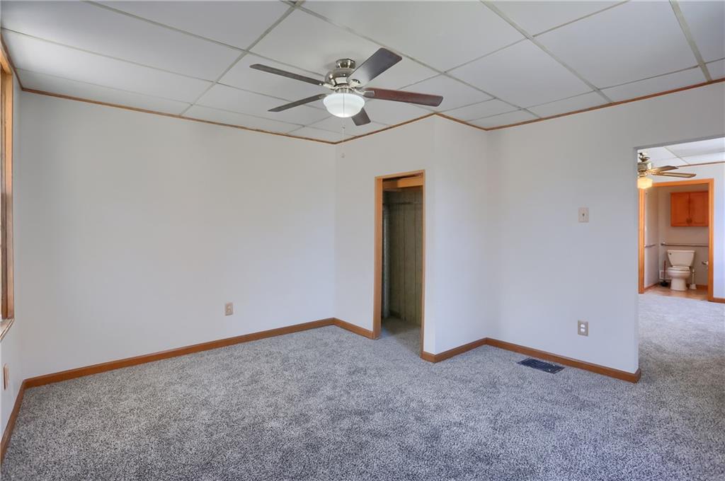 1550 Glenn Way McKees Rocks, PA 15136 - Photo 11 of 30