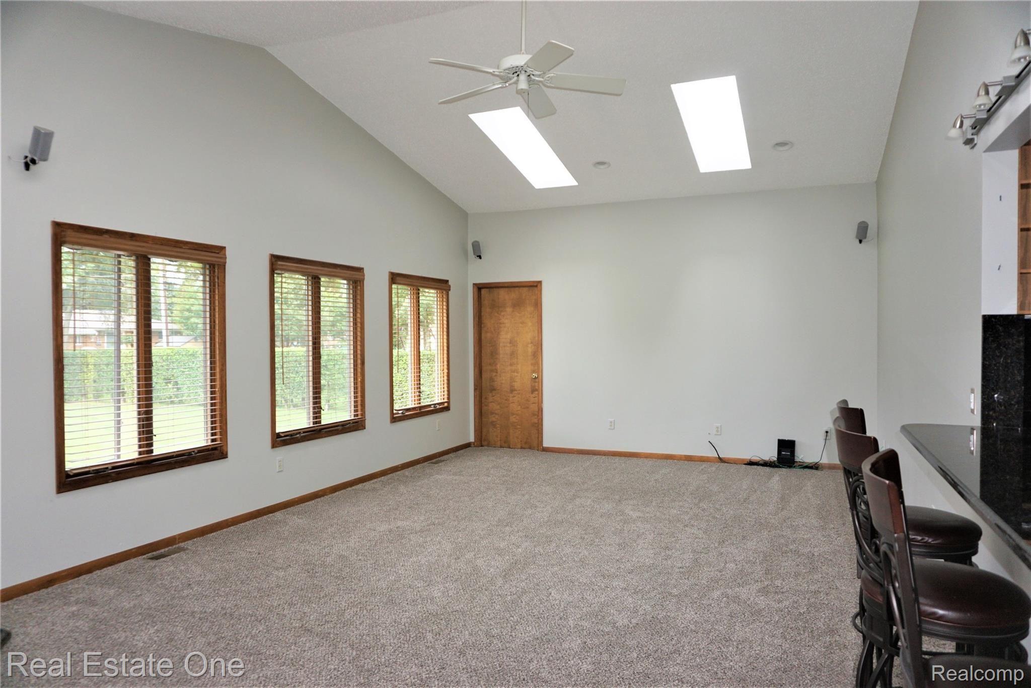 8265 Messmore Road Utica, MI 48317 - Photo 11 of 29 DSC02809 (2).JPG