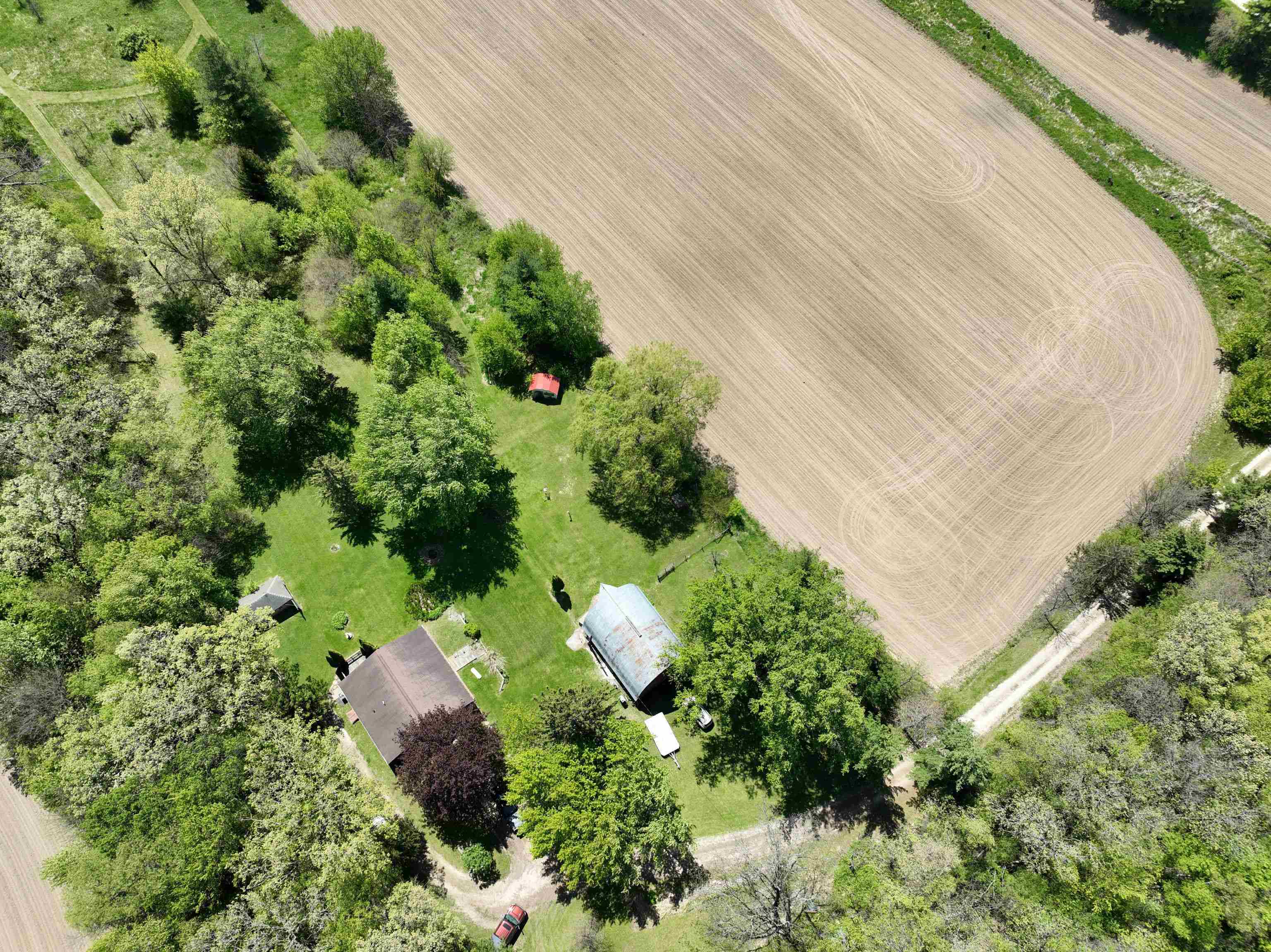 2112 Utica Road Cambridge, WI 53523 - Photo 46 of 52