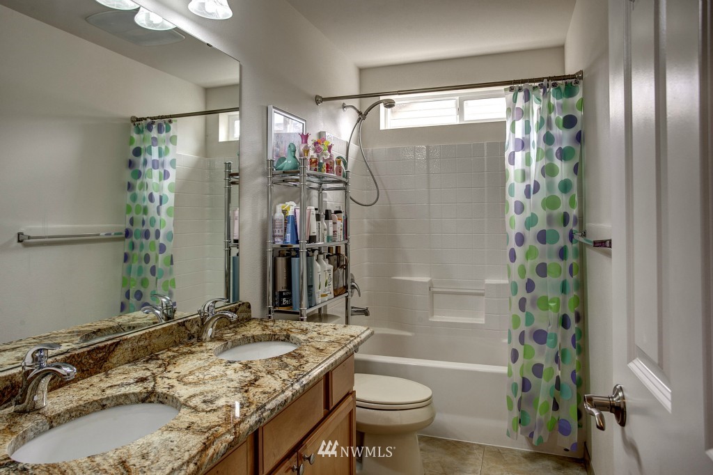 6128 Northeast 7th Street Renton, WA 98059 - Photo 13 of 15