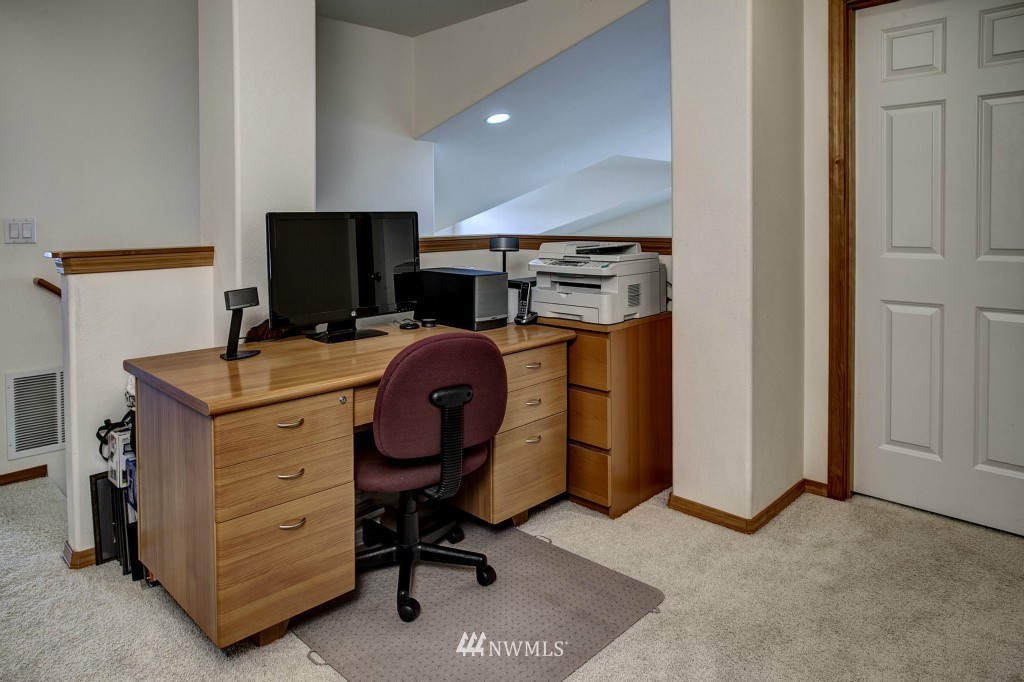 6128 Northeast 7th Street Renton, WA 98059 - Photo 7 of 15
