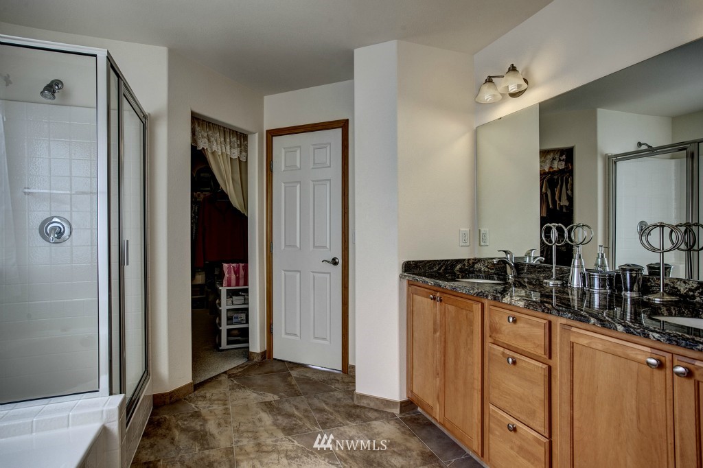 6128 Northeast 7th Street Renton, WA 98059 - Photo 9 of 15