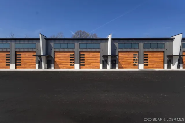 $441,560 | 100 Blue Heron Hill Lane, Unit 106, Lake Ozark, MO 65049