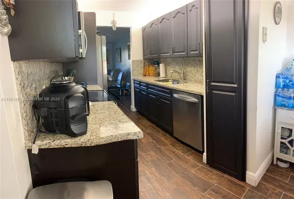$2,000 | 12701 Southwest 14th Street, Unit 209J, Pembroke Pines, FL 33027
