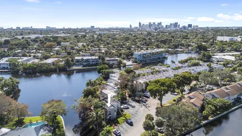 $635,000 | 700 Kensington Place, Unit 700, Wilton Manors, FL 33305