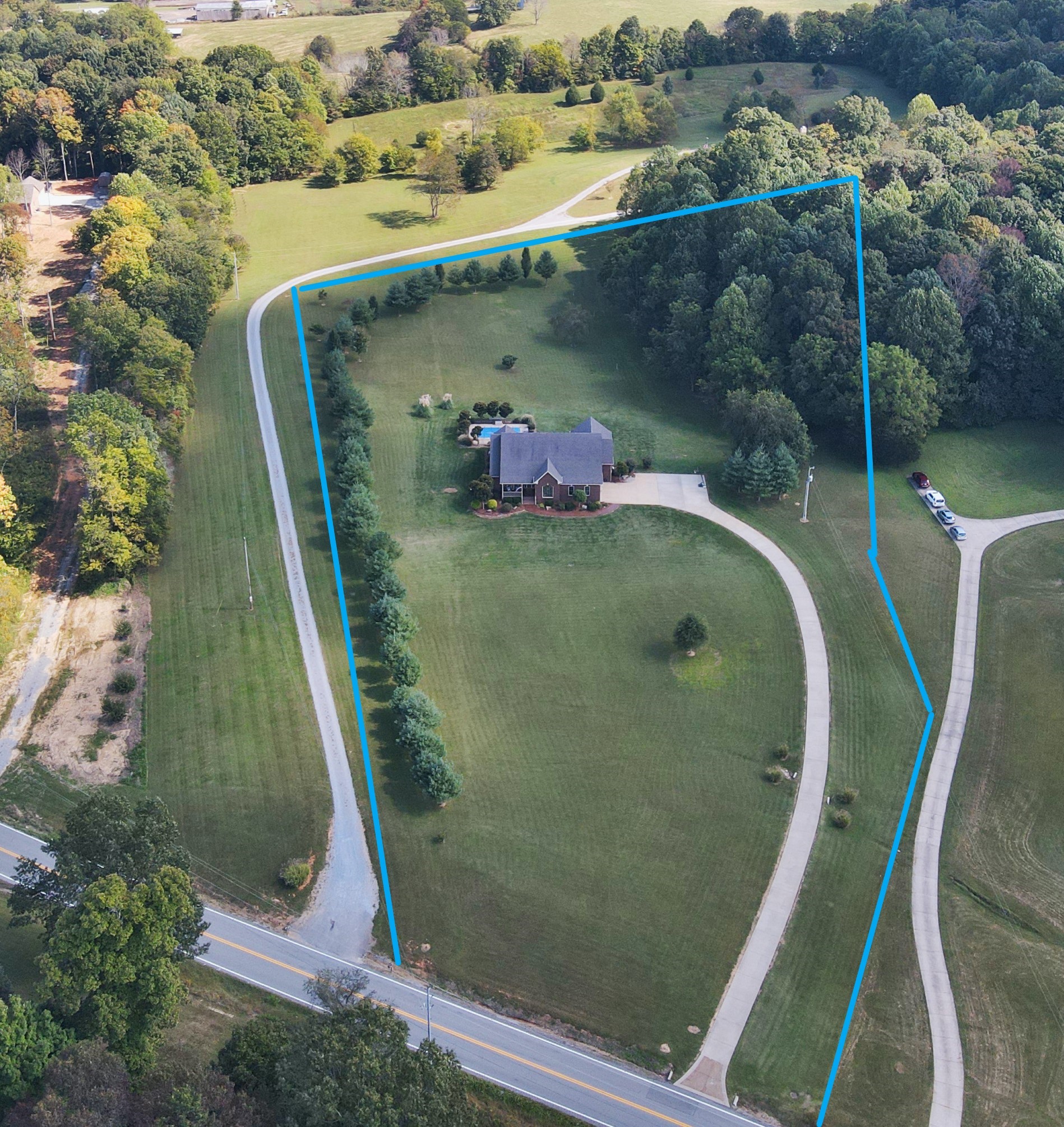 4717 Mt Zion Road Springfield, TN 37172 - Photo 34 of 34 an aerial view of a residential houses with outdoor space and swimming pool
