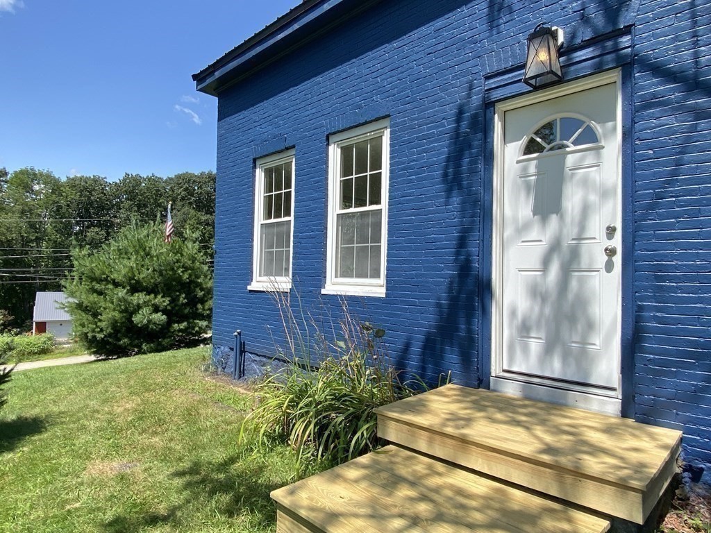 22 Brookfield Road North Brookfield, MA 01535 - Photo 31 of 39 Gallery Image 31