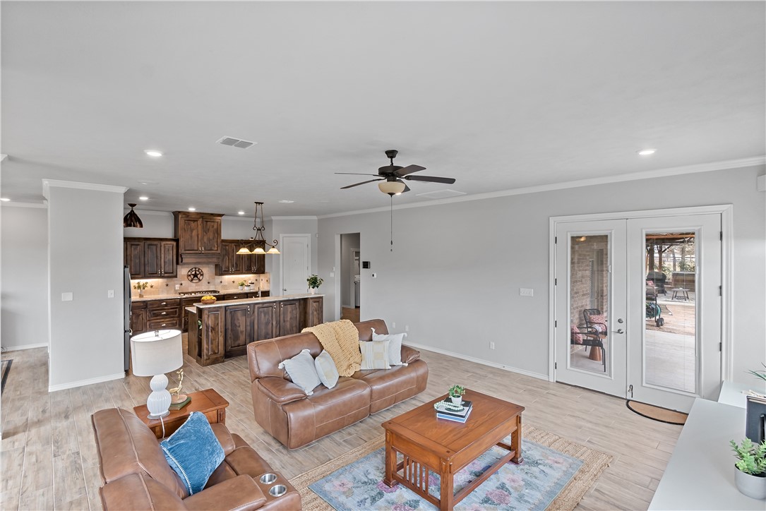 5067 Lantern Lane Bryan, TX 77808 - Photo 11 of 45