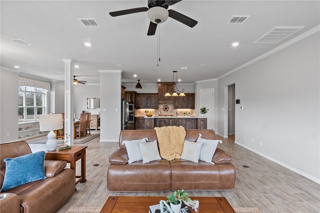 5067 Lantern Lane Bryan, TX 77808 - Photo 12 of 45