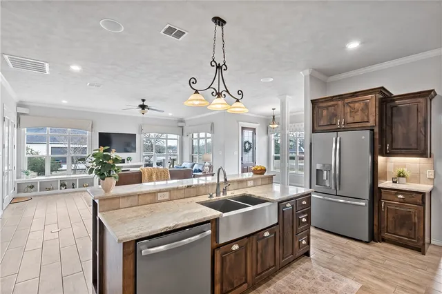 $599,900 | 5067 Lantern Lane, Bryan, TX 77808