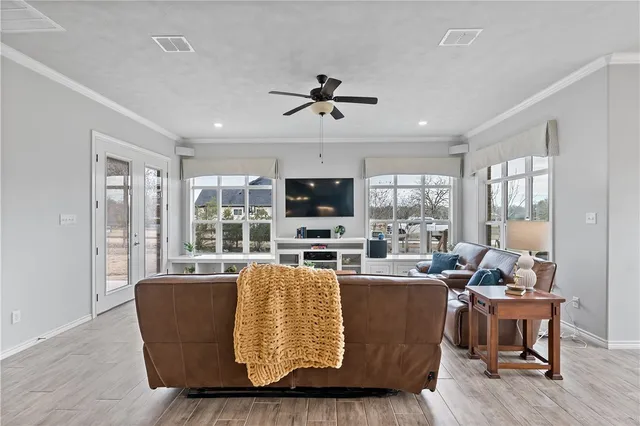 $599,900 | 5067 Lantern Lane, Bryan, TX 77808