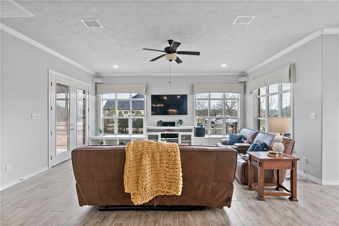 5067 Lantern Lane Bryan, TX 77808 - Photo 7 of 45