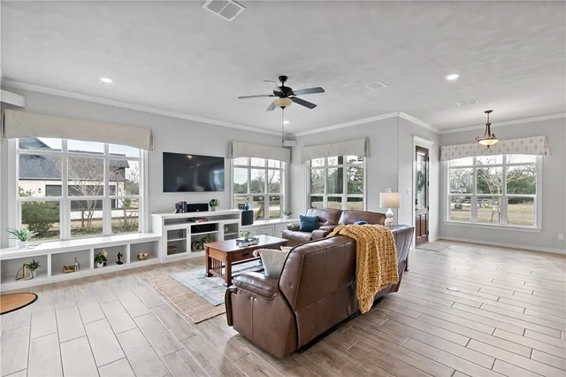 $599,900 | 5067 Lantern Lane, Bryan, TX 77808