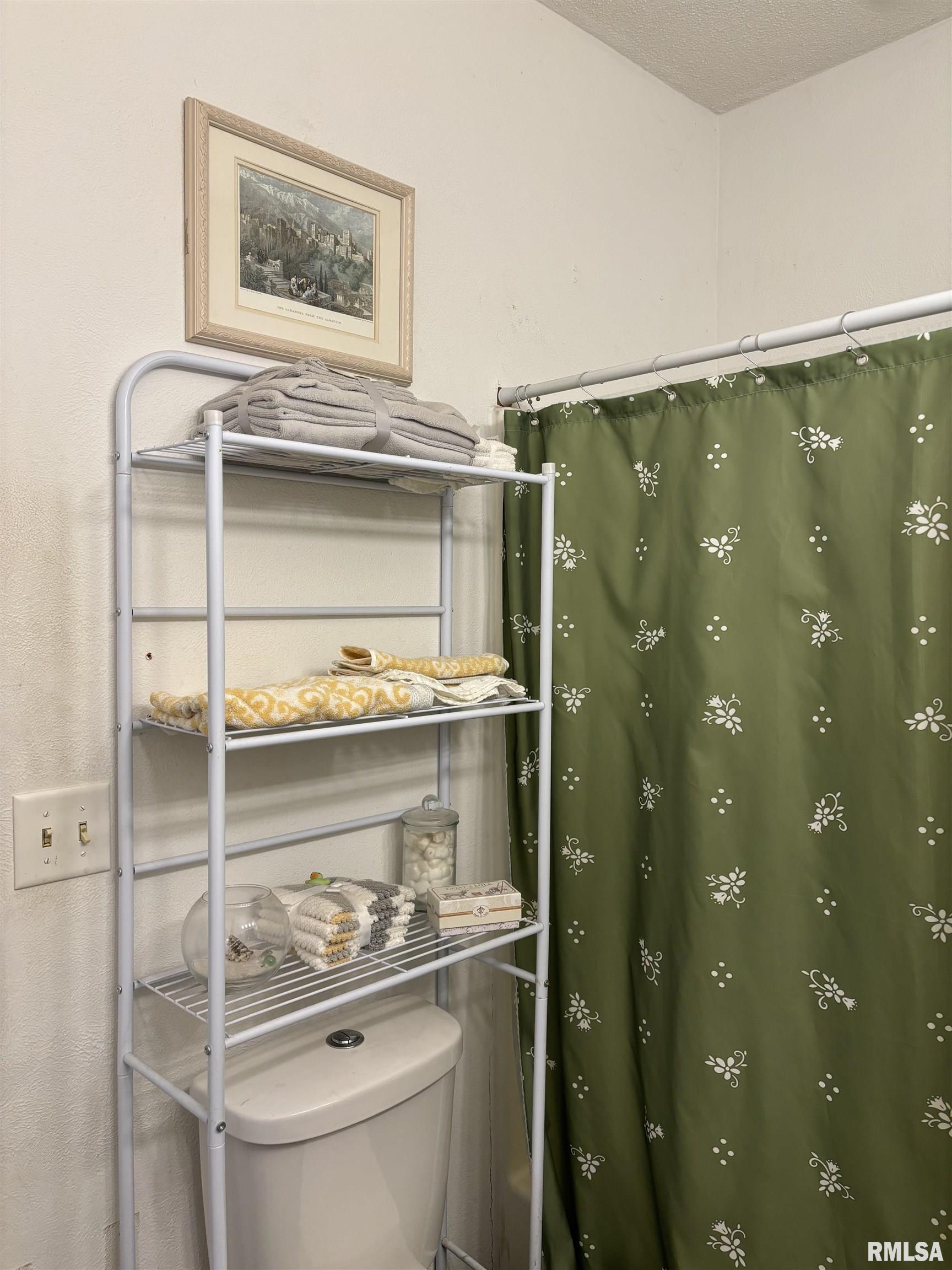 1026 Mechanic Street Pekin, IL 61554 - Photo 23 of 33