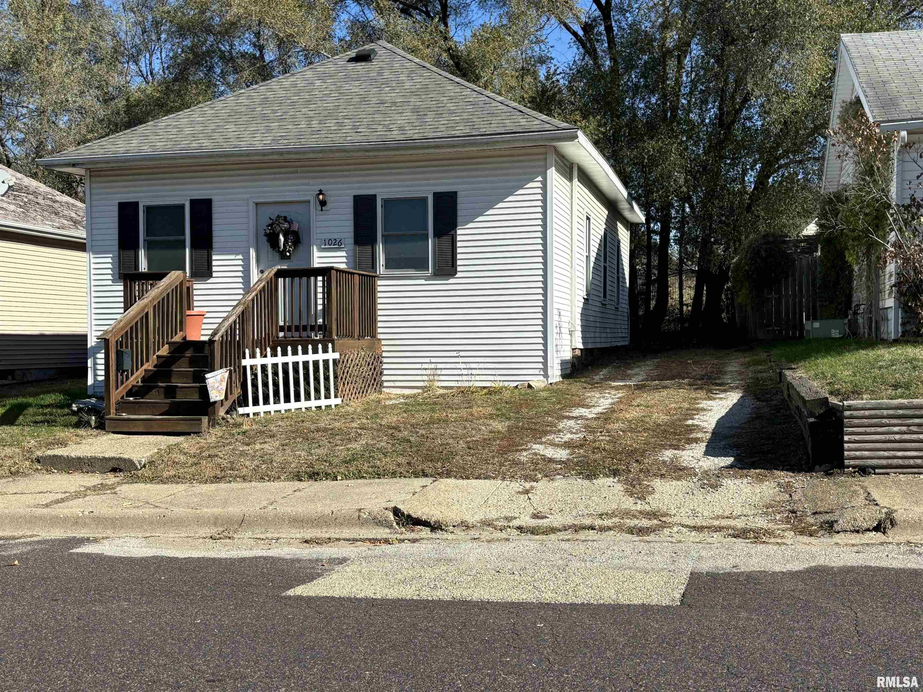 1026 Mechanic Street Pekin, IL 61554 - Photo 4 of 33