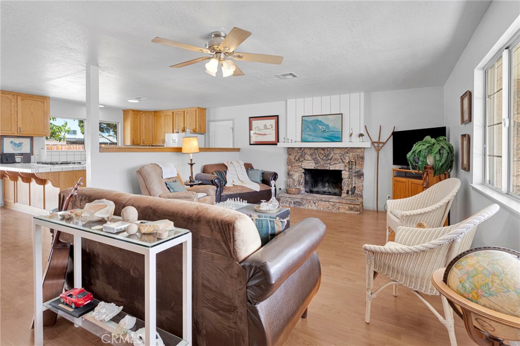 14204 Crow Road Apple Valley, CA 92307 - Photo 9 of 58