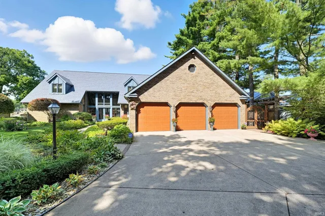 $1,699,999 | 769 River Pointe Place, Mishawaka, IN 46544