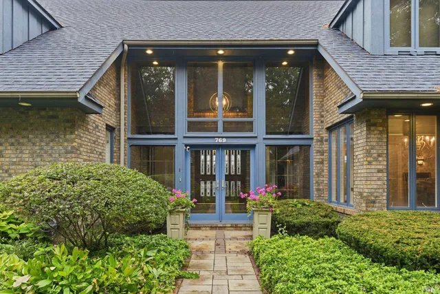 $1,699,999 | 769 River Pointe Place, Mishawaka, IN 46544