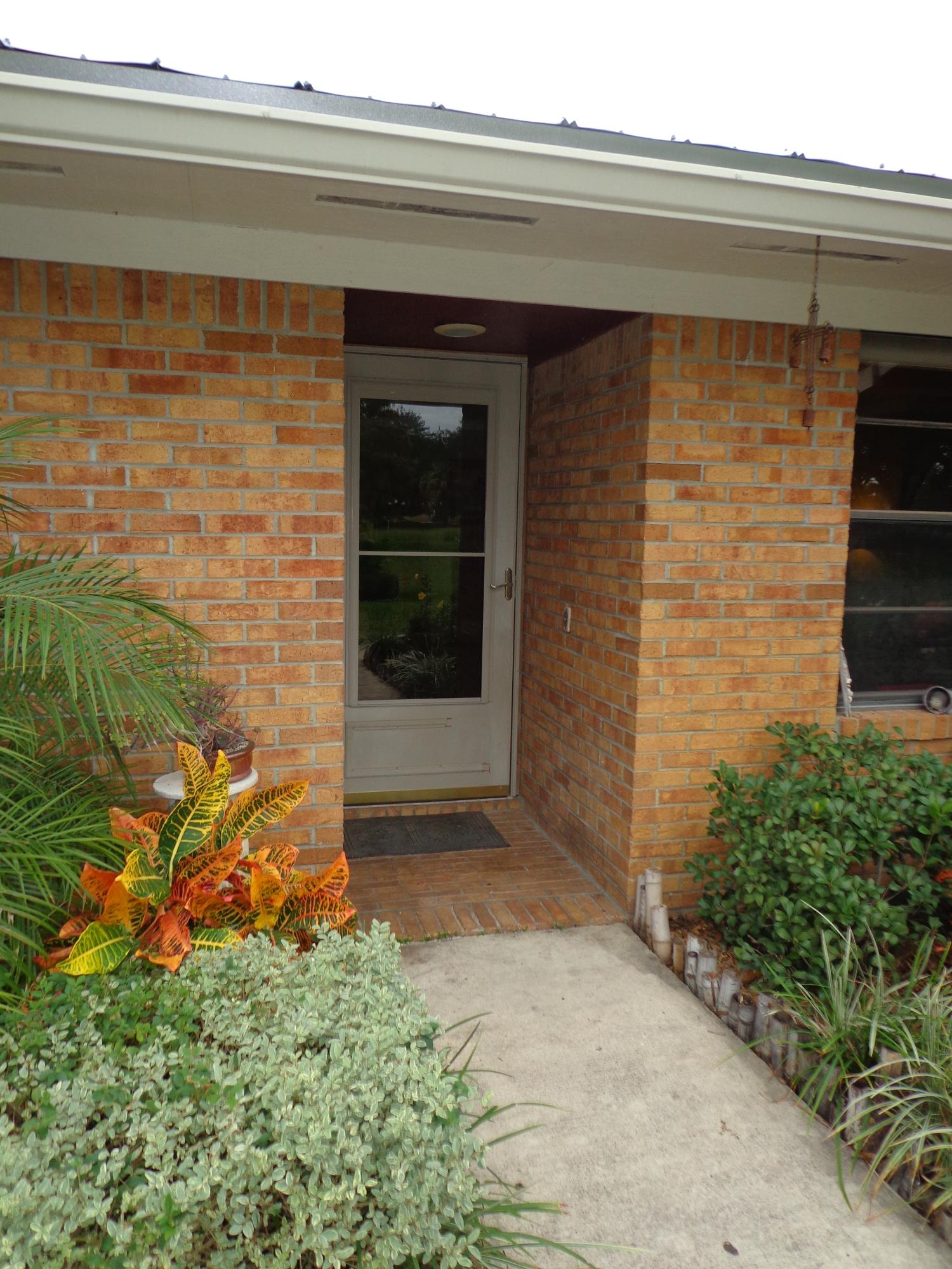 2001 South Brocksmith Road Fort Pierce, FL 34945 - Photo 3 of 24 Welcome home!