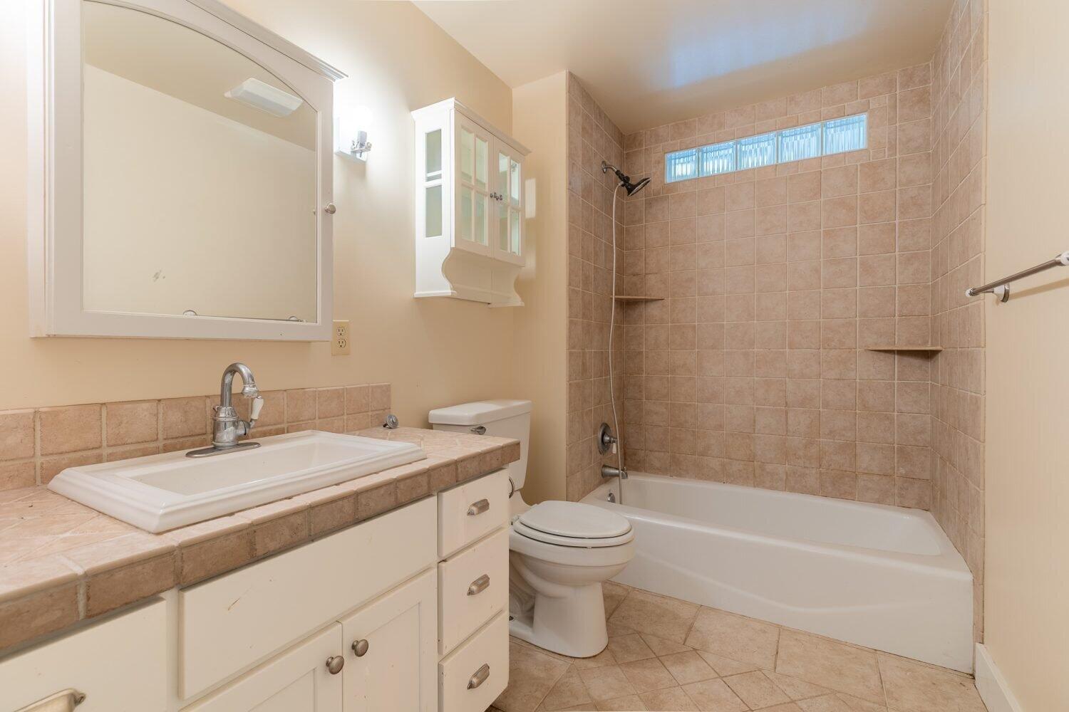 7140 Jake Road Klamath Falls, OR 97601 - Photo 18 of 44 20250809-MLS-115-1500x1000