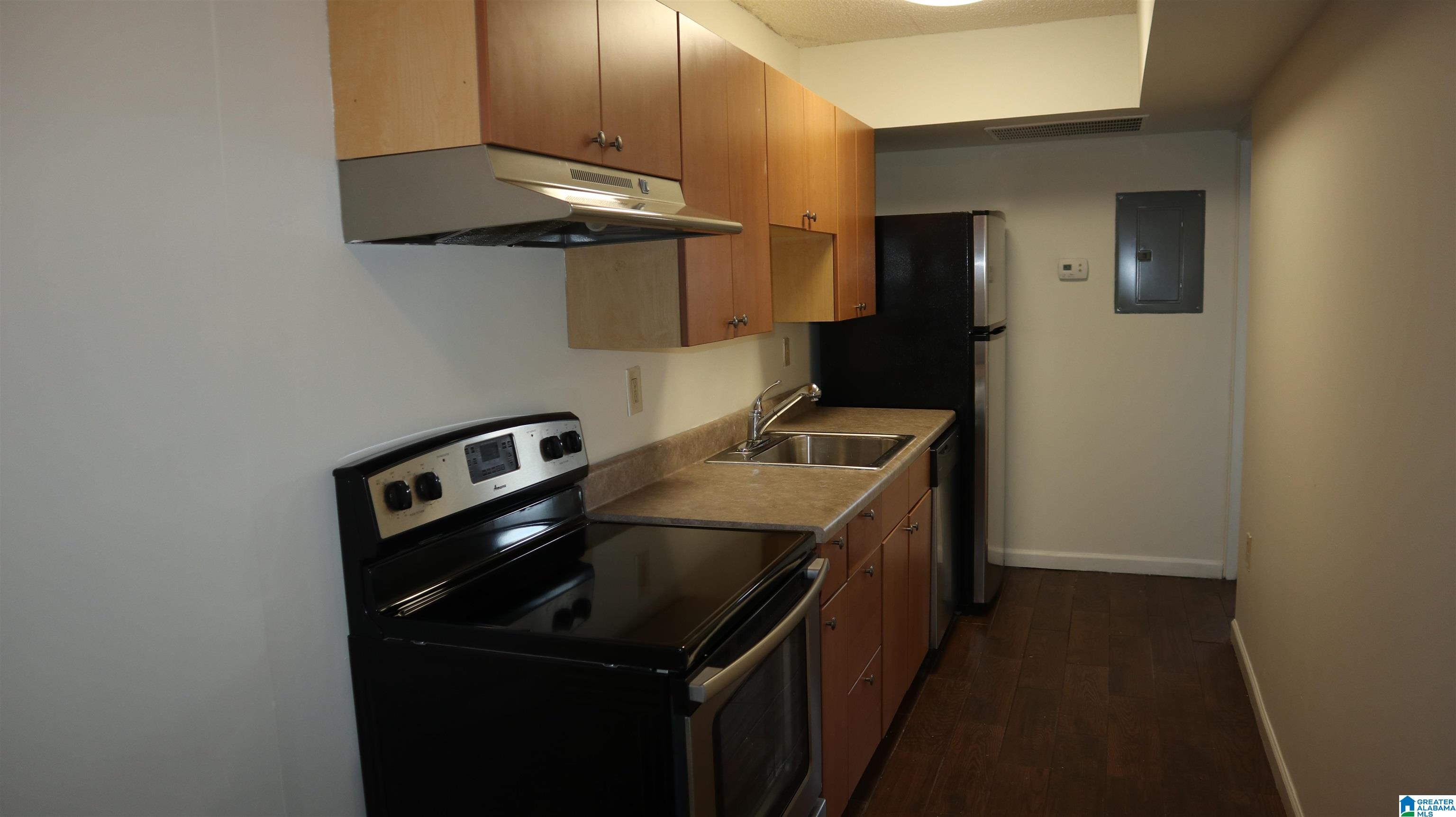 2990 Rhodes Circle South, Unit 108 Birmingham, AL 35205 - Photo 4 of 12