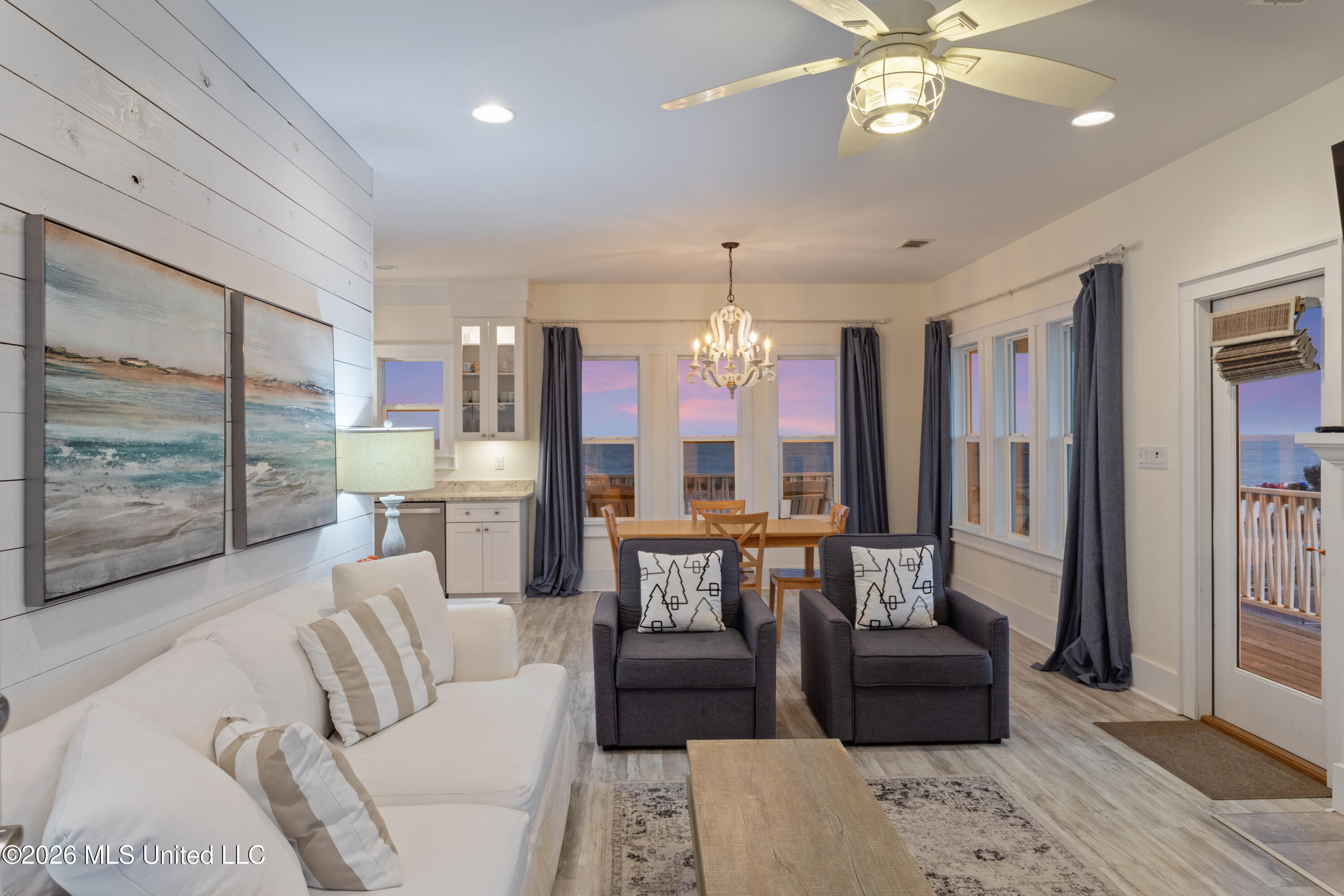 1623 Cayman Cove Biloxi, MS 39531 - Photo 14 of 58 00010