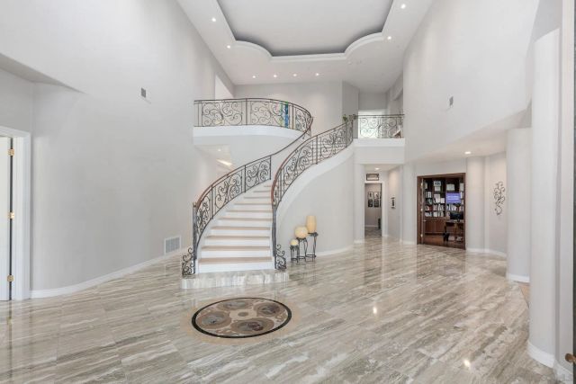 a view of entryway and hall