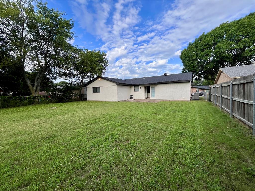 721 Lisa Lane Cedar Hill, TX 75104 - Photo 32 of 35