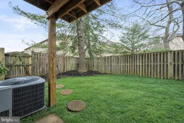 $400,000 | 7020 Knighthood Lane, Columbia, MD 21045