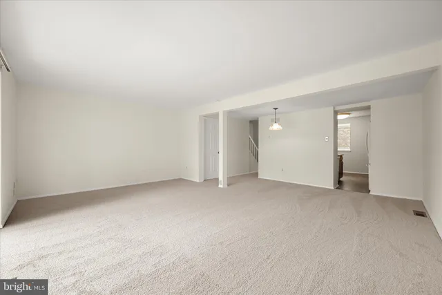 $400,000 | 7020 Knighthood Lane, Columbia, MD 21045