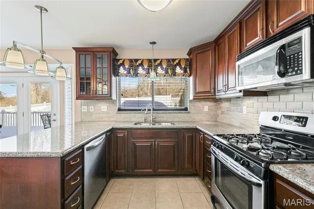 $399,900 | 2517 Hidden Meadow Lane, Ballwin, MO 63021