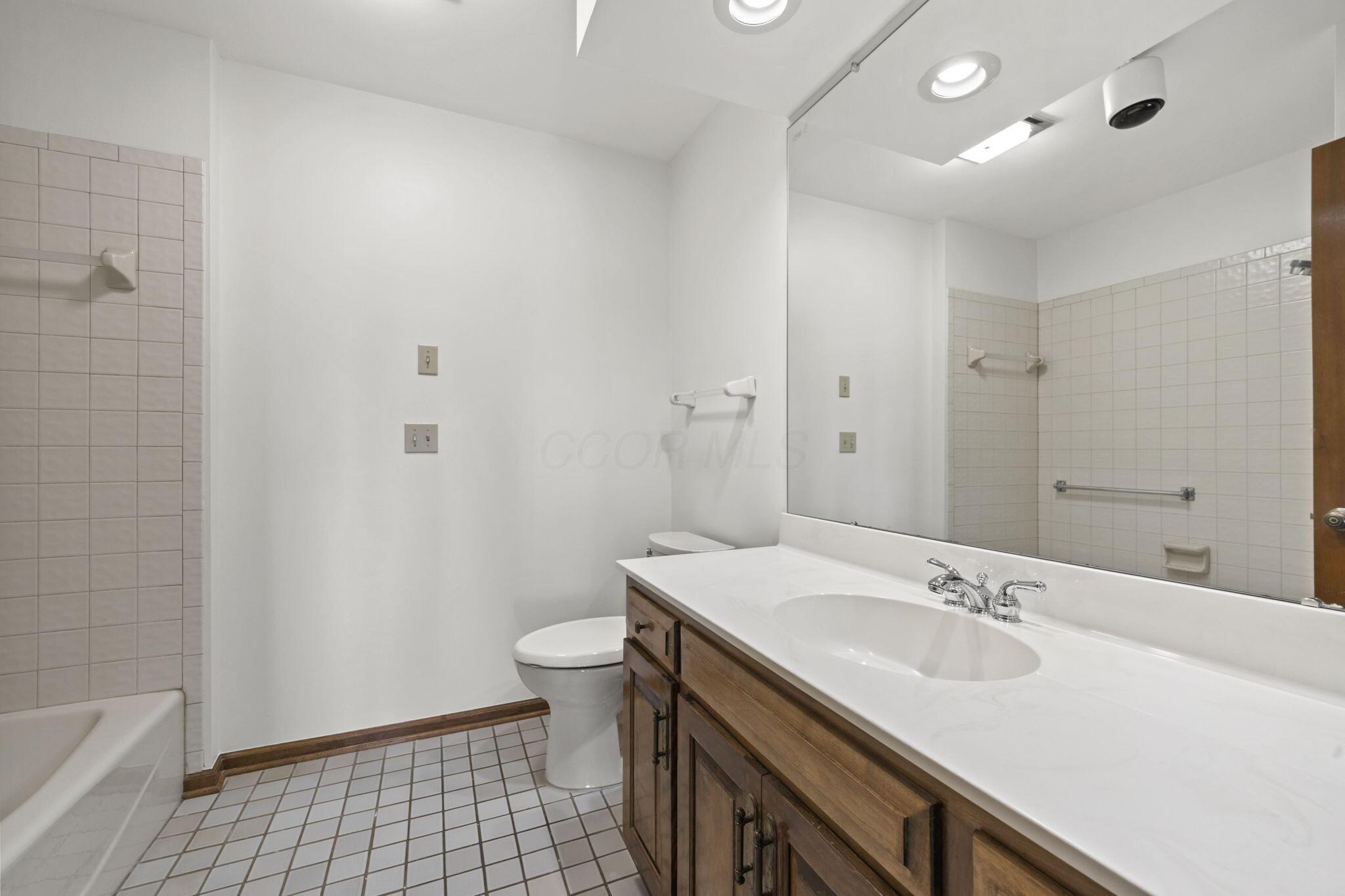 2213 Partlow Drive Columbus, OH 43220 - Photo 39 of 59